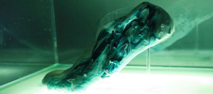 Önmagát javítja meg a Protocell cipõ