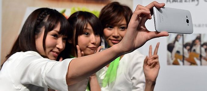 Csõdbe mennek a másodvonalbeli fényképezõgép-gyártók