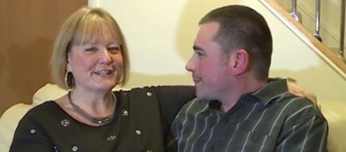 Ajánlatözön az eBayen meghirdetett barátnõre