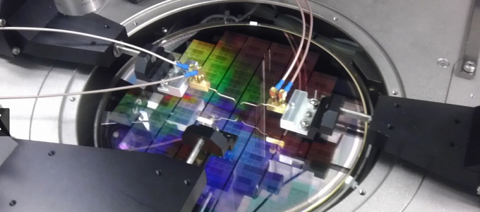 Ígéretes grafén-áramkört mutatott be az IBM