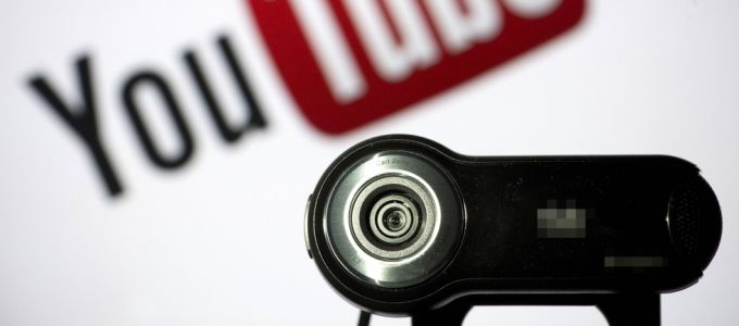 Személyek és hivatalok segítik a YouTube-videók szûrését