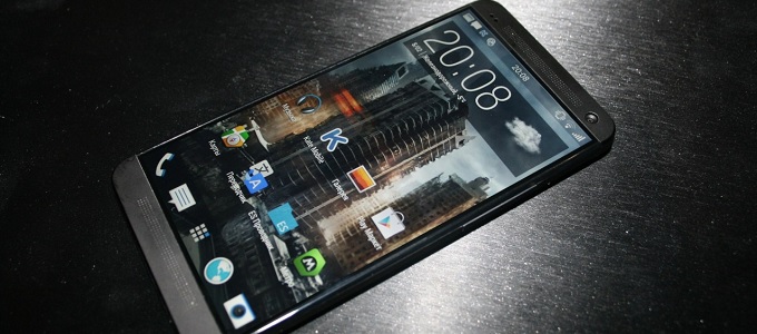 Jön a HTC M8 mini és a Nokia Lumia 630