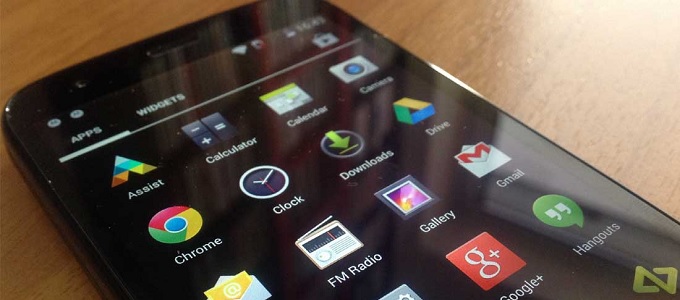 Marad a tiszta Android a Motorola telefonjain