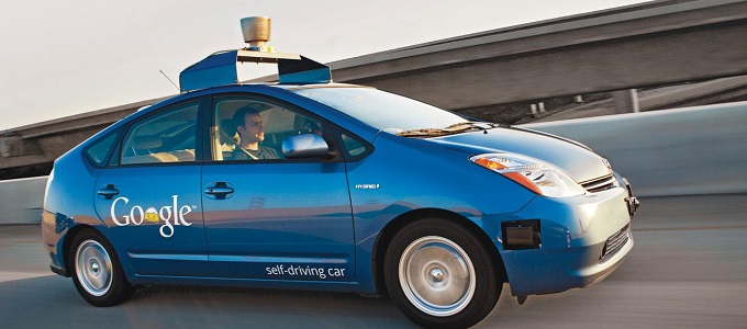 Egyre tökéle­tesebbek a Google autói