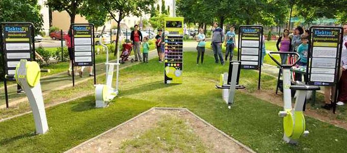 Kerékpározás közben feltölthetõ a mobil is