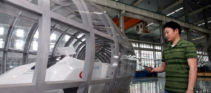 Hipergyors maglev vasúton dolgozik Kína