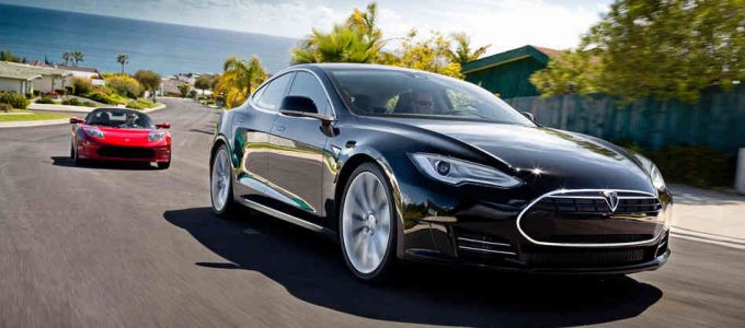 Alapvetõ biztonsági problémákkal küzd a Tesla