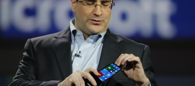 Még az idén jöhetnek az elsõ hajlékony okostelefonok