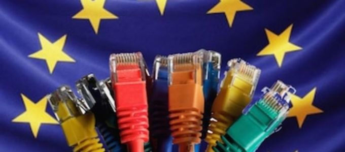 Brüsszeli vita a roamingdíjak és a netsemlegesség miatt