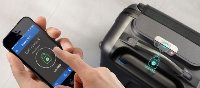 RFID-chipekkel követhetõk nyomon a bõröndök