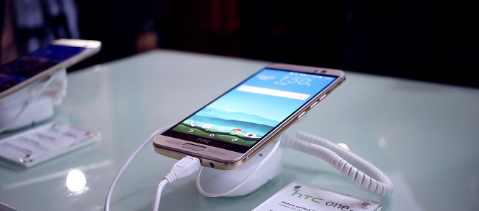 Európában is megjelenik a HTC One M9+