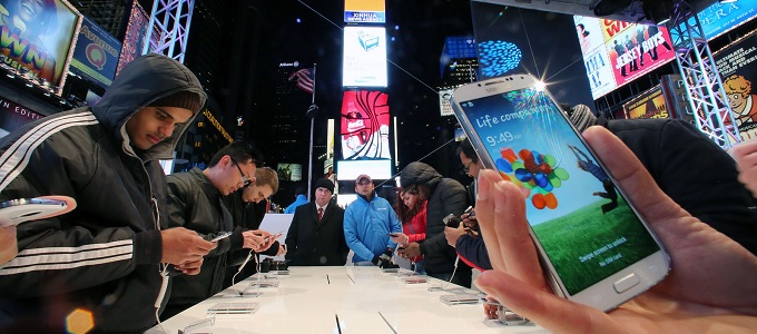 Lassan telítõdik az okostelefonos piac