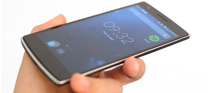 Képeken látható a OnePlus 2