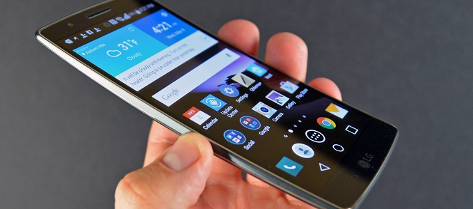 Márciusban jöhet az LG G Flex 3