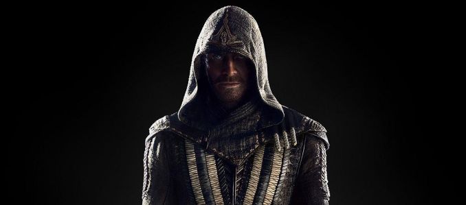 Itt az elsõ kép az Assassin's Creed-mozifilm fõszereplõjérõl jelmezben