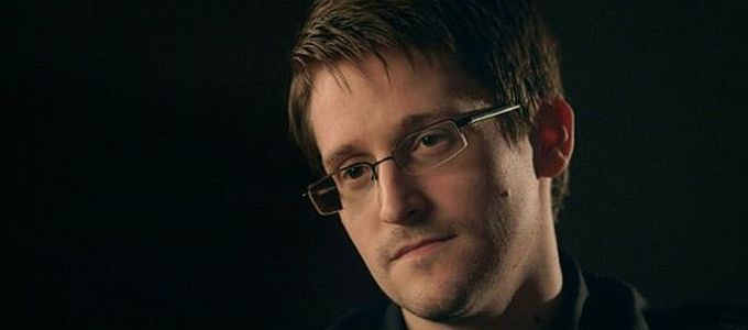 Bármit megnéz­hetnek a mobilokon a titkos­szolgálatok