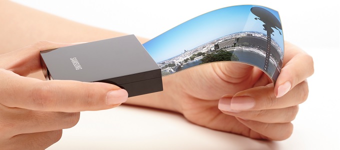 Jövõre jöhet a Samsung hajlítható telefonja