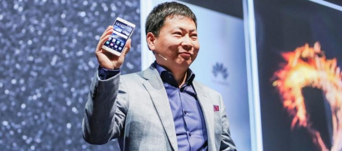 Karok és lábak nélküli robotok lesznek az okostelefonok