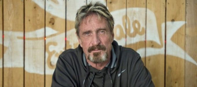 John McAfee feltörné a terrorista iPhoneját
