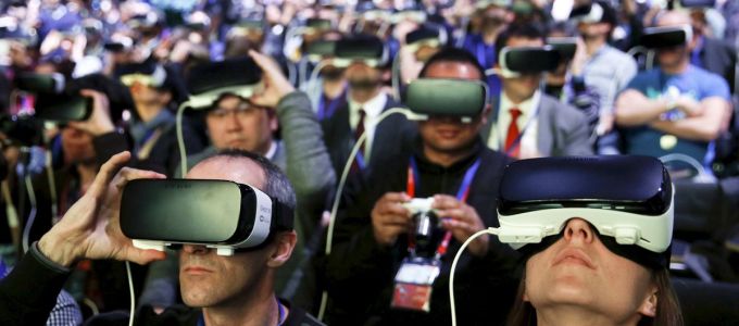 Kötelezõ kiegészítõvé vált a VR-szemüveg