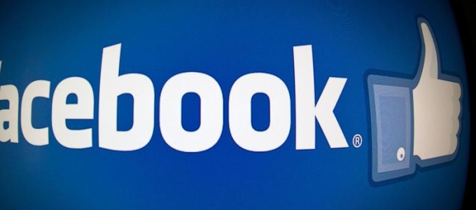 Doménnév-regisztráló céget perelt be a Facebook