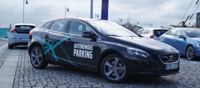 Az autózás teljes modelljét átalakíthatják az önállóan közlekedõ jármûvek