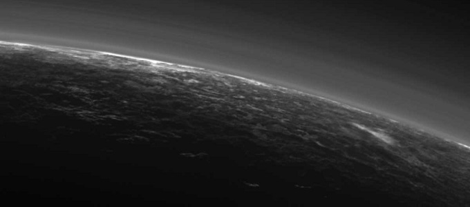 Felhõkkel is rendelkezik a Plútó