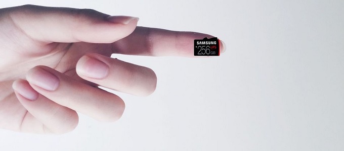 Itt a microSD szupergyors utódja