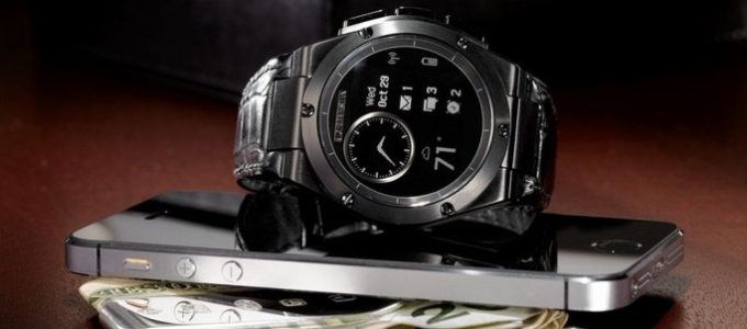 Töltést nem igénylõ viselhetõ termékek jöhetnek