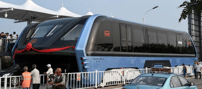 Elindult a kínai óriásbusz