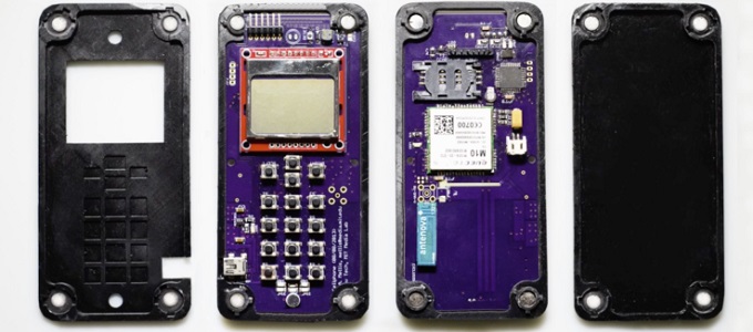 Jön az önmagát összeszerelõ telefon