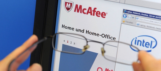 John McAfee cége nem viselheti a szakember nevét?