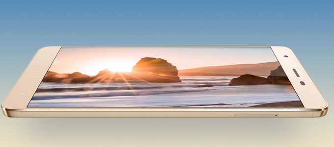 Elephone C1: nagy méret, alacsony ár