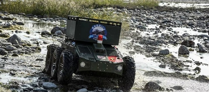 Katonai robotok versenyeztek Kínában