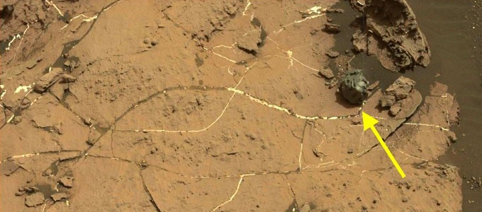 Fémes meteoritot talált a Curiosity