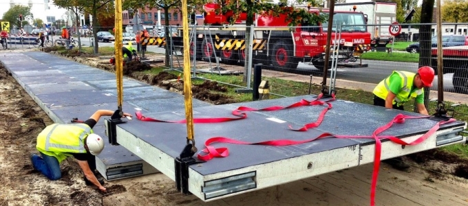 Intelligens úttesten fognak menni a jármûvek