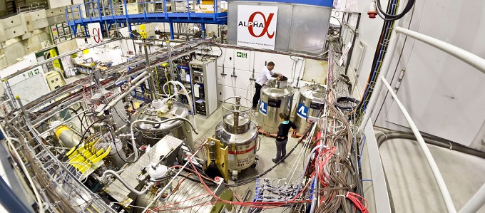 Antianyag spektrumát mérték meg