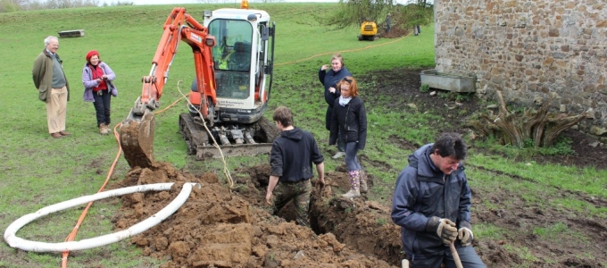 Saját kezükkel építenek optikai hálózatot brit parasztok