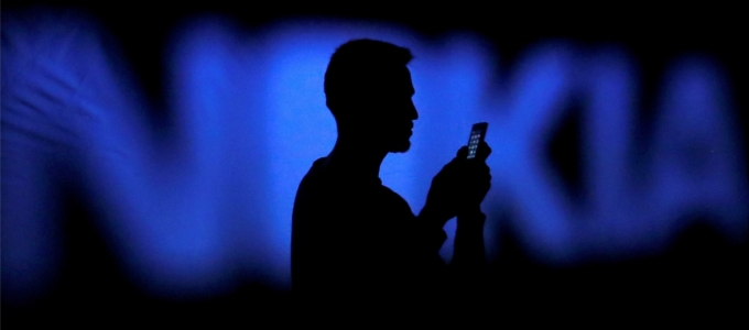 Bemutatkozott az elsõ új Nokia okostelefon