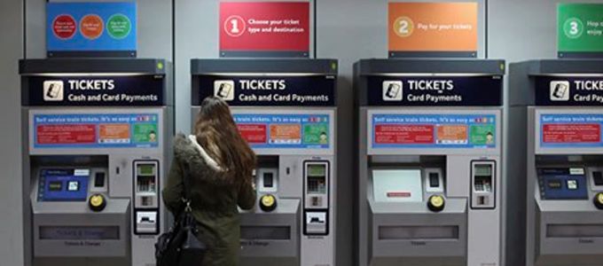 A jegyautomaták elveszik a londoni metró dolgozóinak munkáját, ezért sztrájkolnak