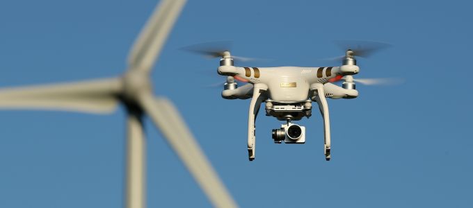 Németországban bevezetik a drónvezetõi jogosítványt