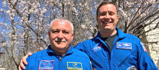 Orosz és amerikai ûrhajóssal indult az ûrállomásra egy újabb Szojuz