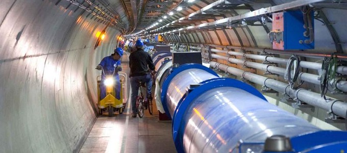 Óriási részecskegyorsítóval váltanák le az LHC-t
