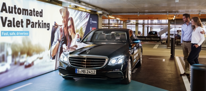 Automata parkolórendszer a Daimlertõl
