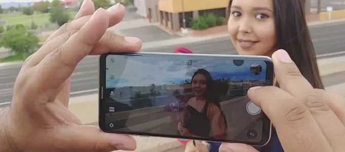 Videón az LG V30