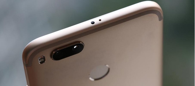 A Xiaomi is Android One telefont dob piacra