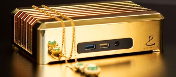 Vitrinbe kerül az arany PC