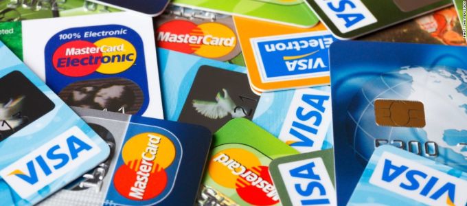 Lemásolta a vevõk bankkártyaadatait egy dohánybolti eladó