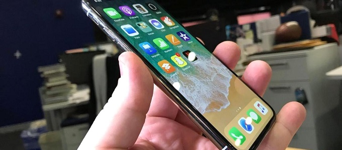 Még nagyobb iPhone jön jövõre