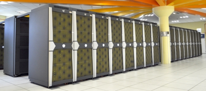 Francia szuperszámítógépet vett Németország